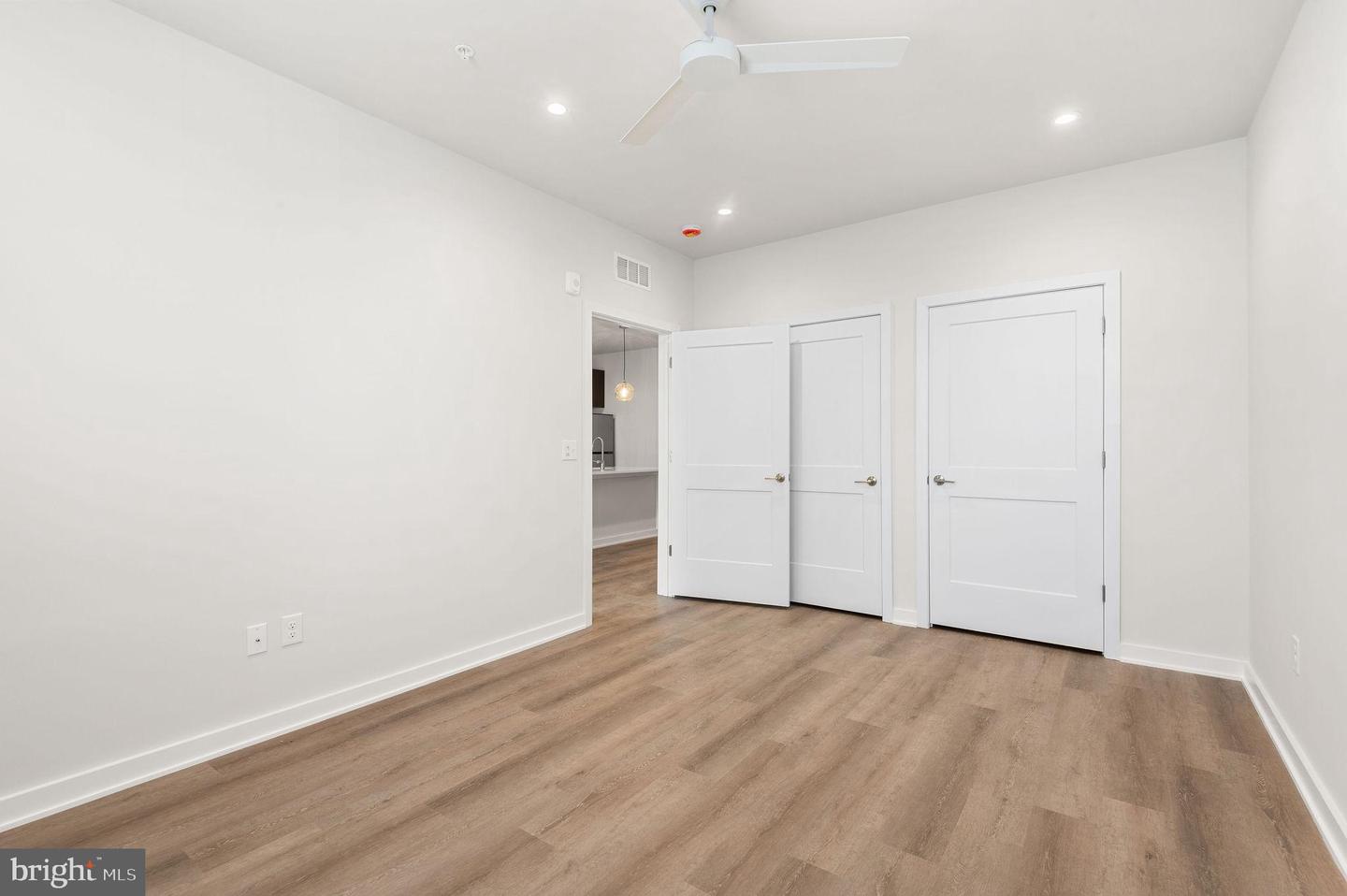 26 S York Rd #206 Property Photo 15