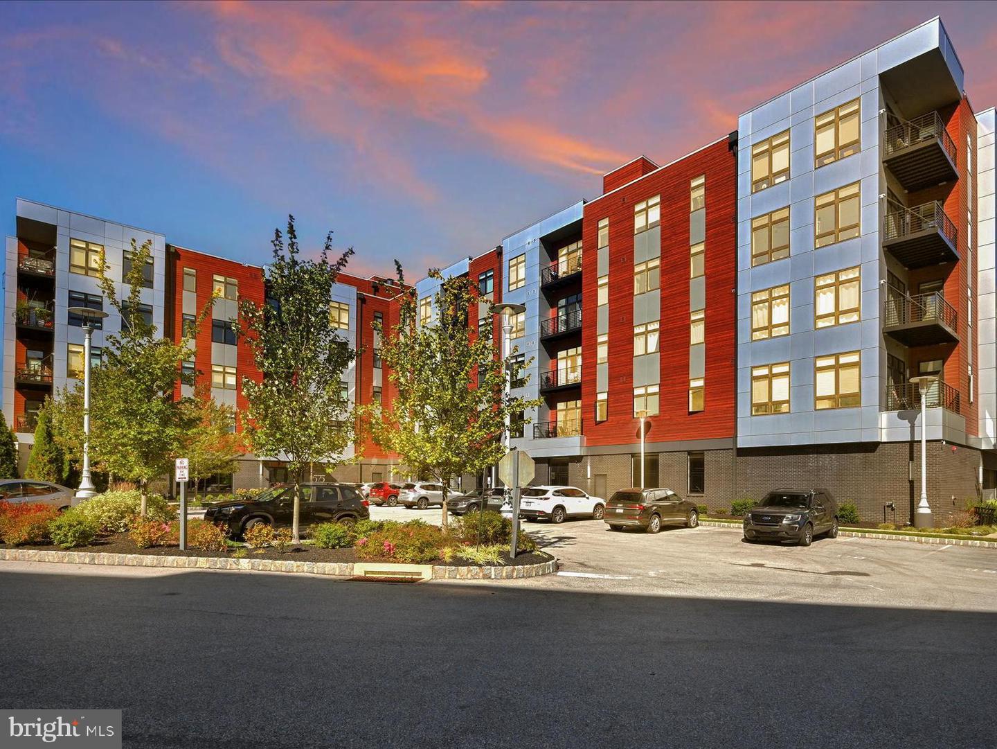 575 S Goddard Blvd #510 Property Photo