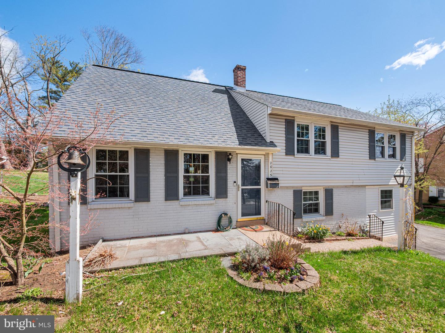 2825 Grisdale Rd Property Photo