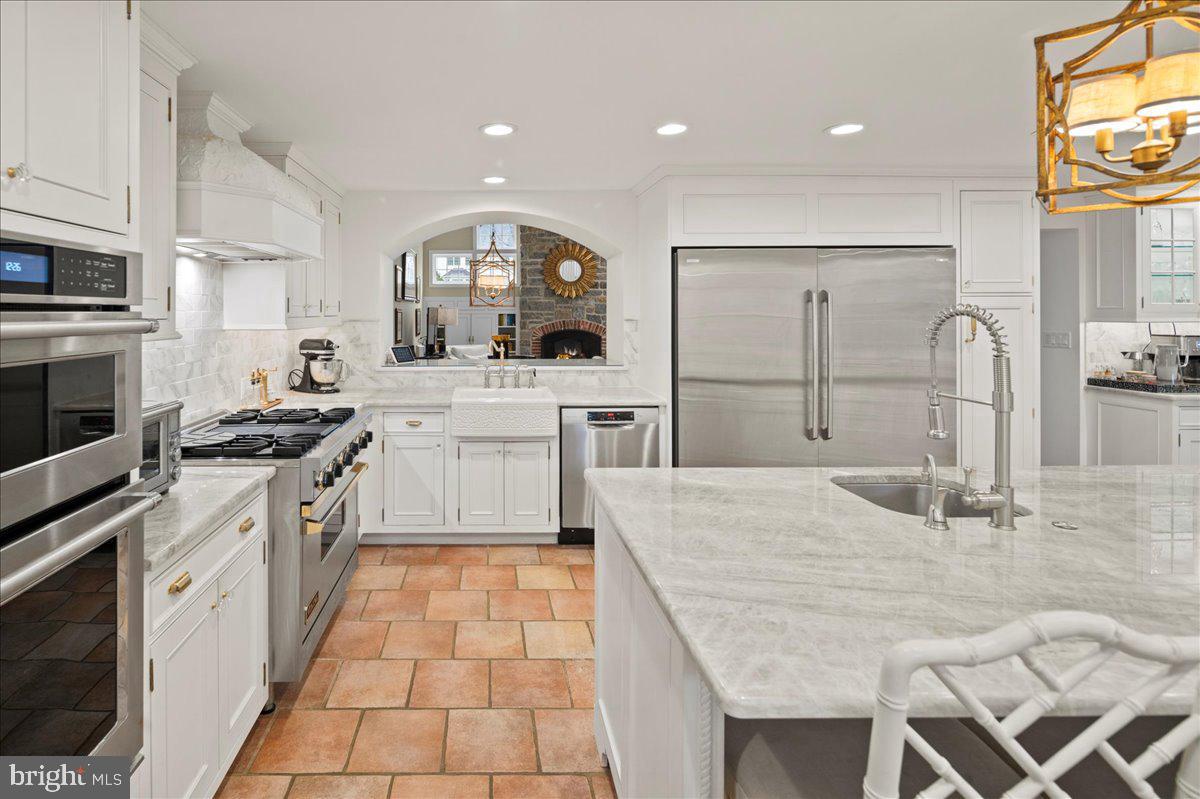 1035 Old Gulph Rd Property Photo 7