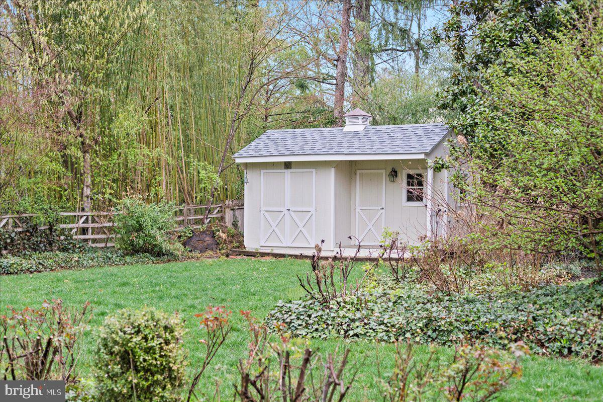 1035 Old Gulph Rd Property Photo 30