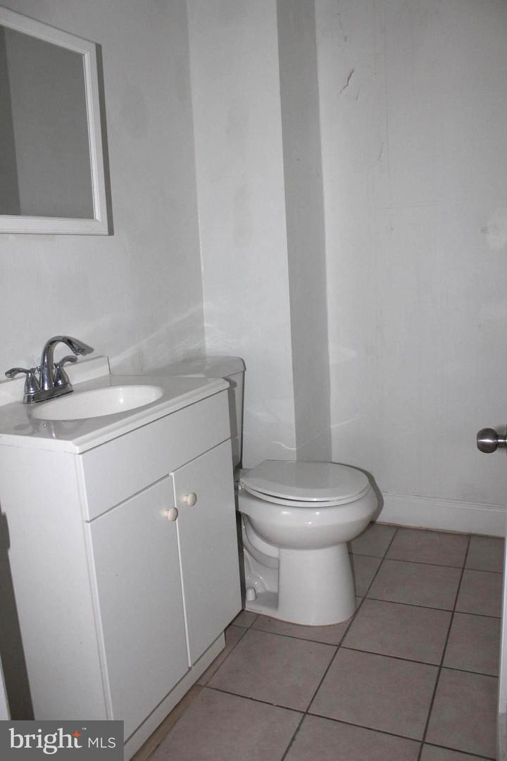 18 Lancaster Property Photo 4