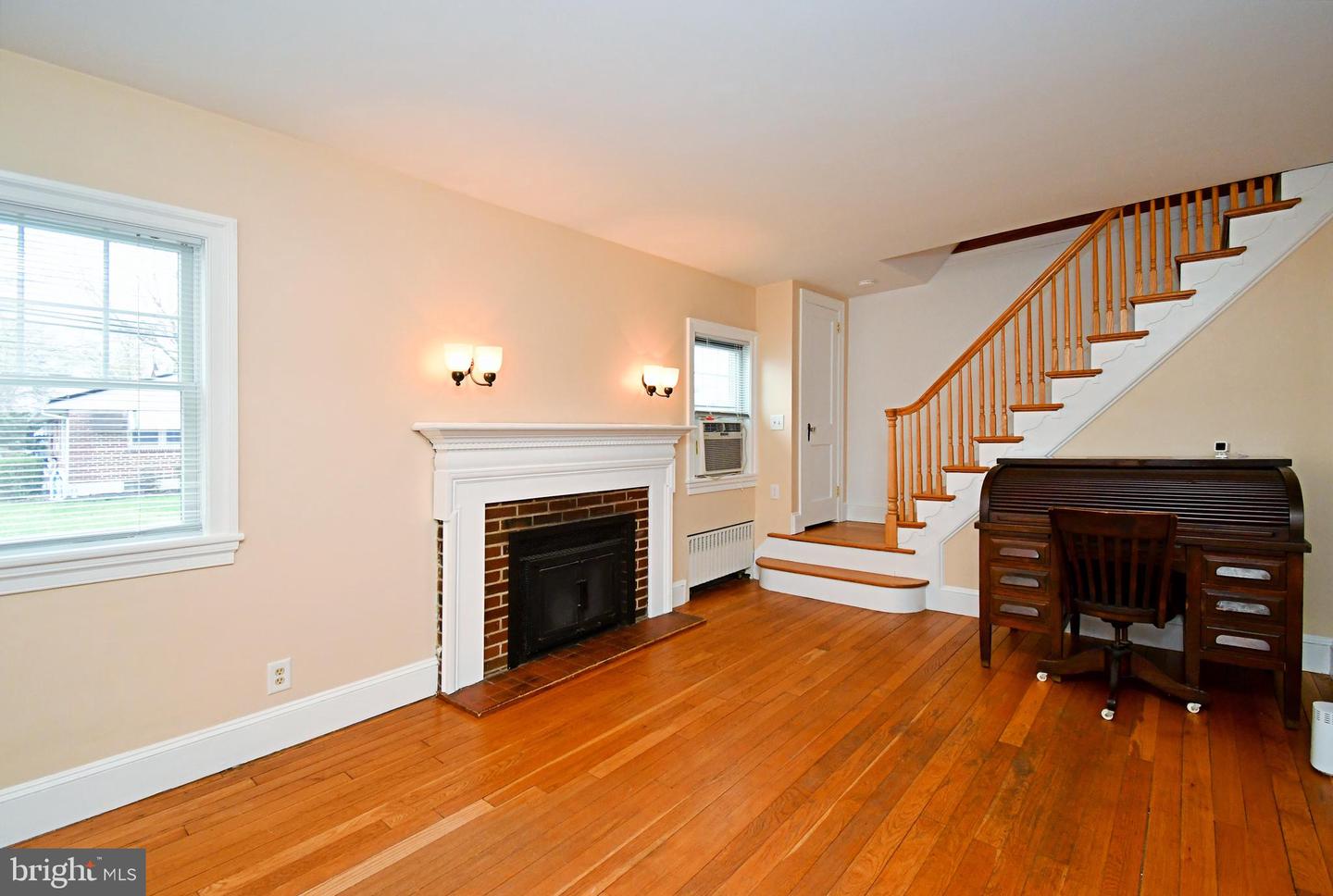 1101 N Franklin St Property Photo 6