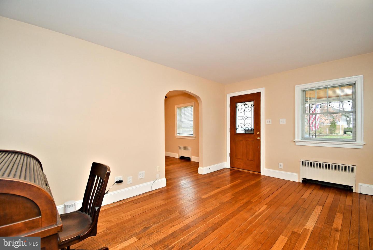 1101 N Franklin St Property Photo 8
