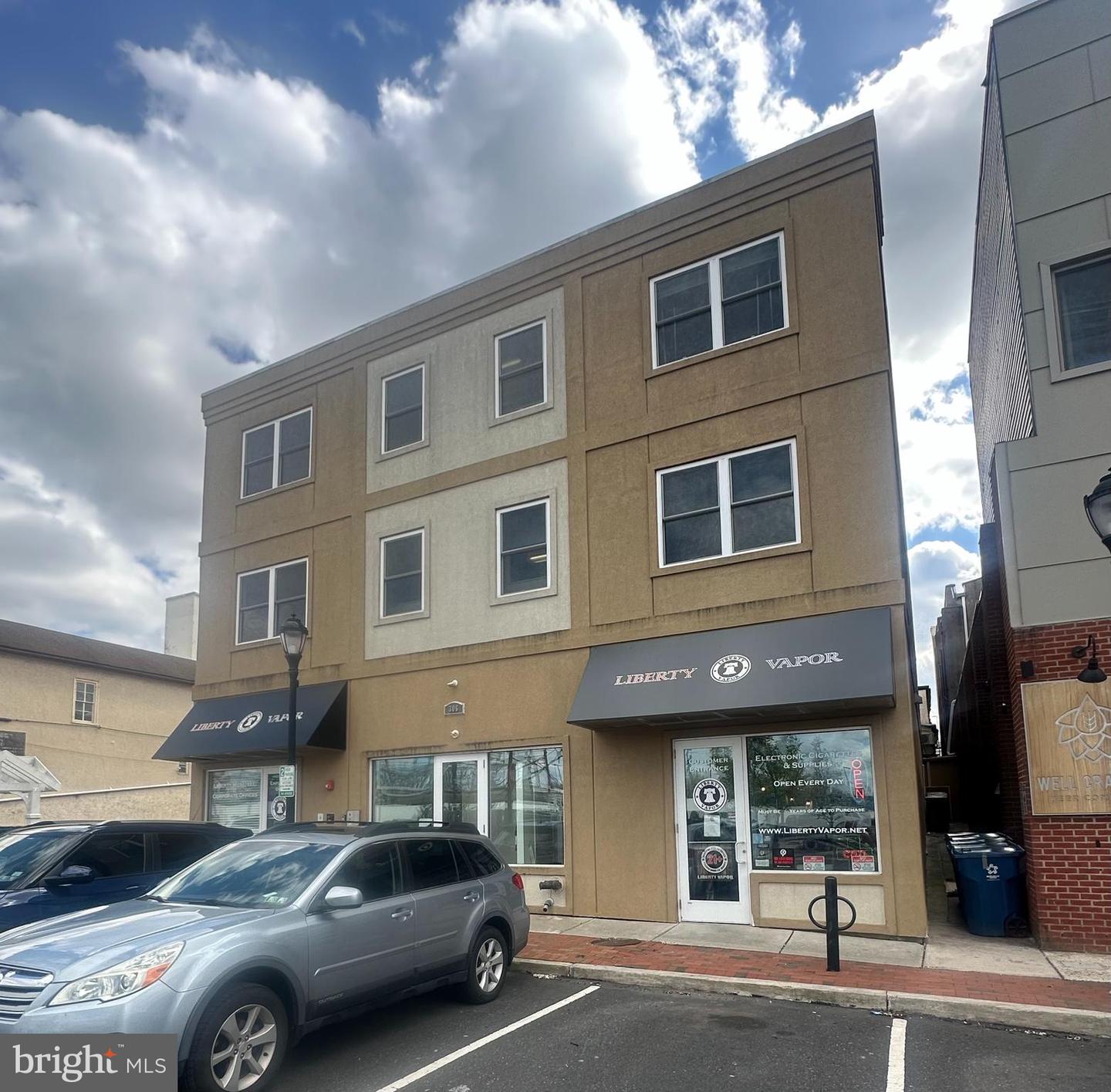 306 Madison Ave Property Photo 1