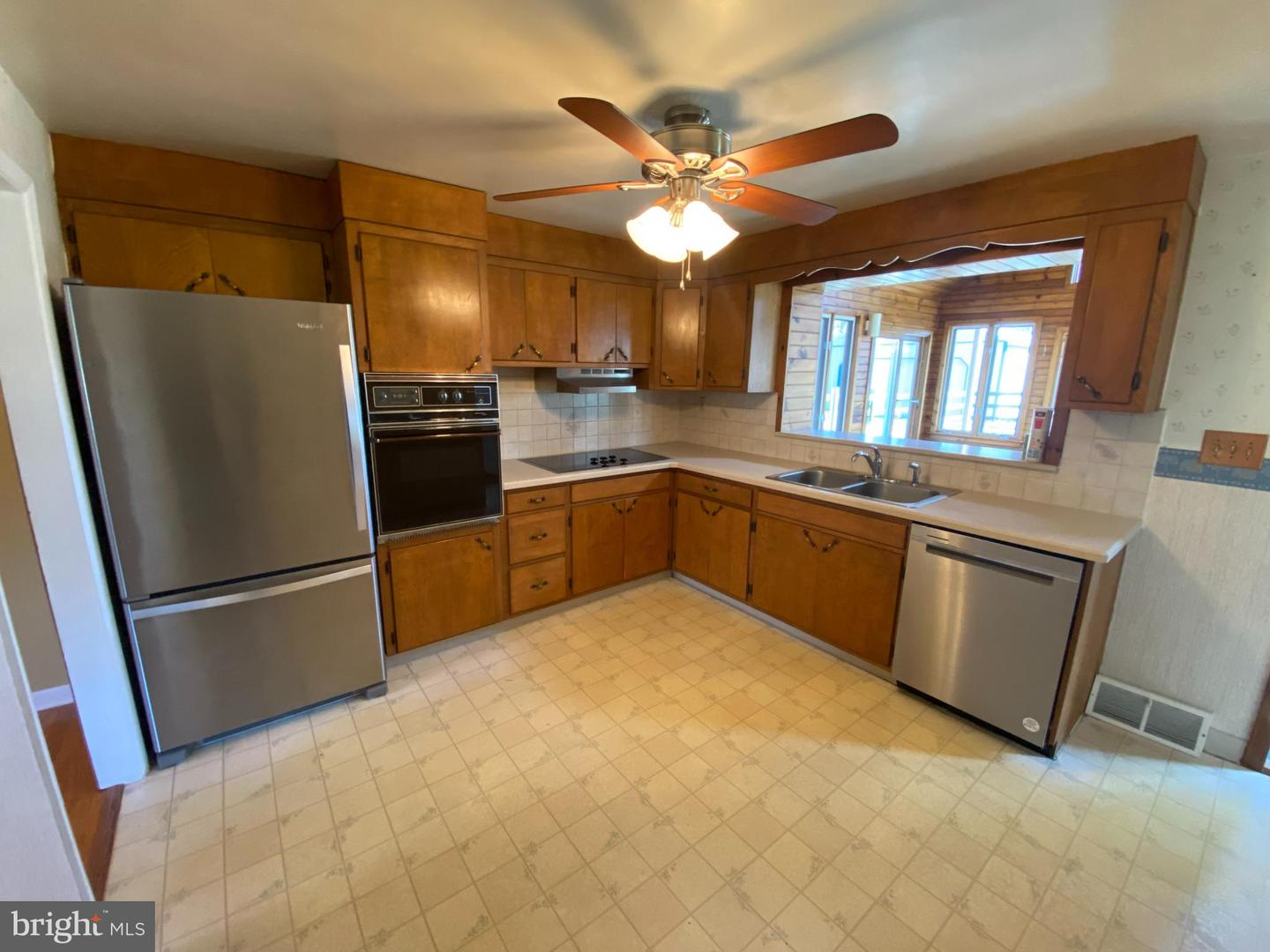 1022 Sparrow Rd Property Photo 7