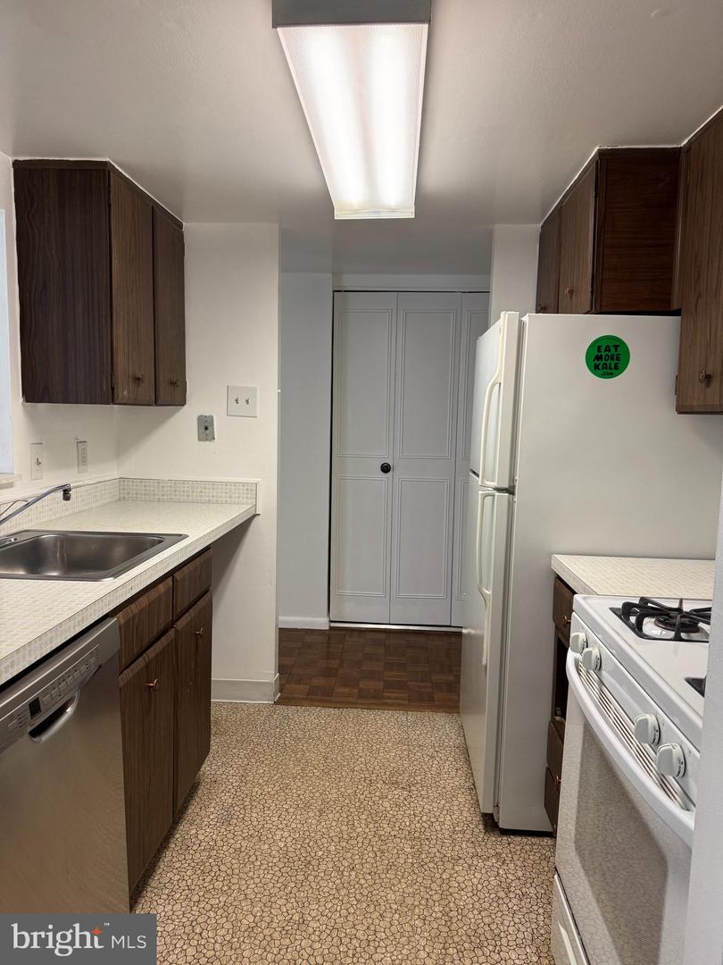 100 West Ave #413-w Property Photo 4
