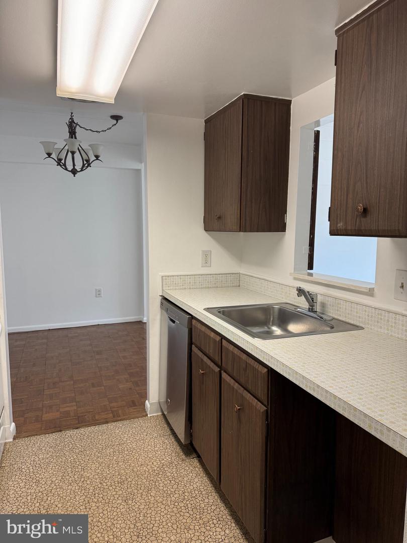 100 West Ave #413-w Property Photo 5