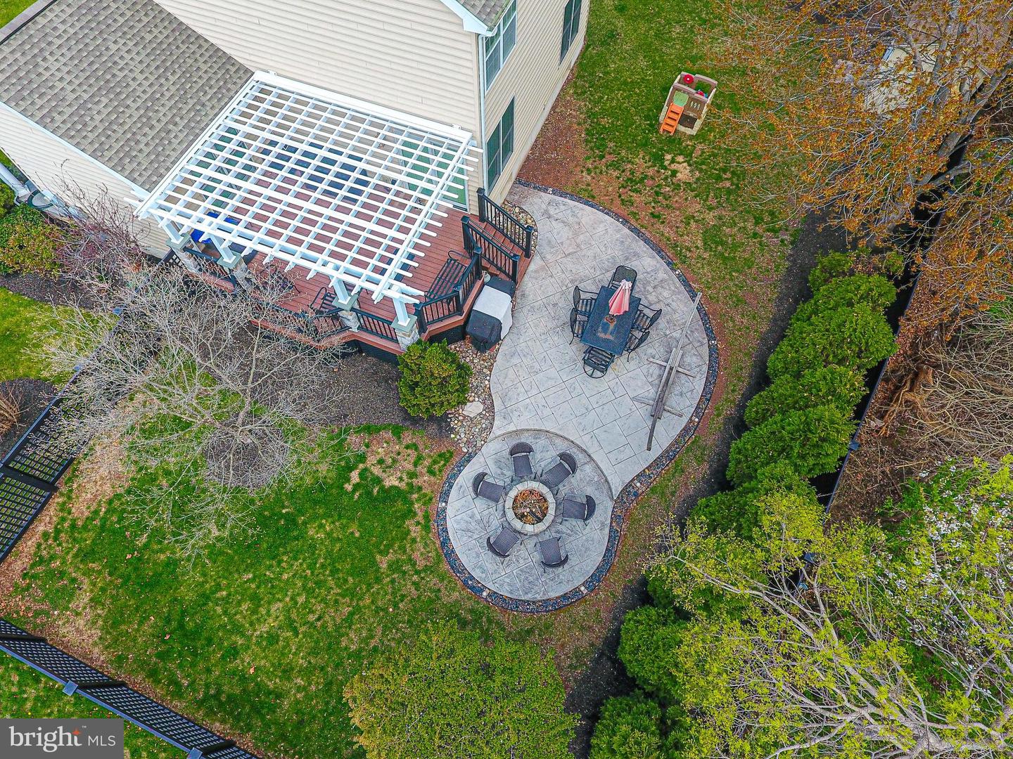 28 Pebble Beach Ln Property Photo 6