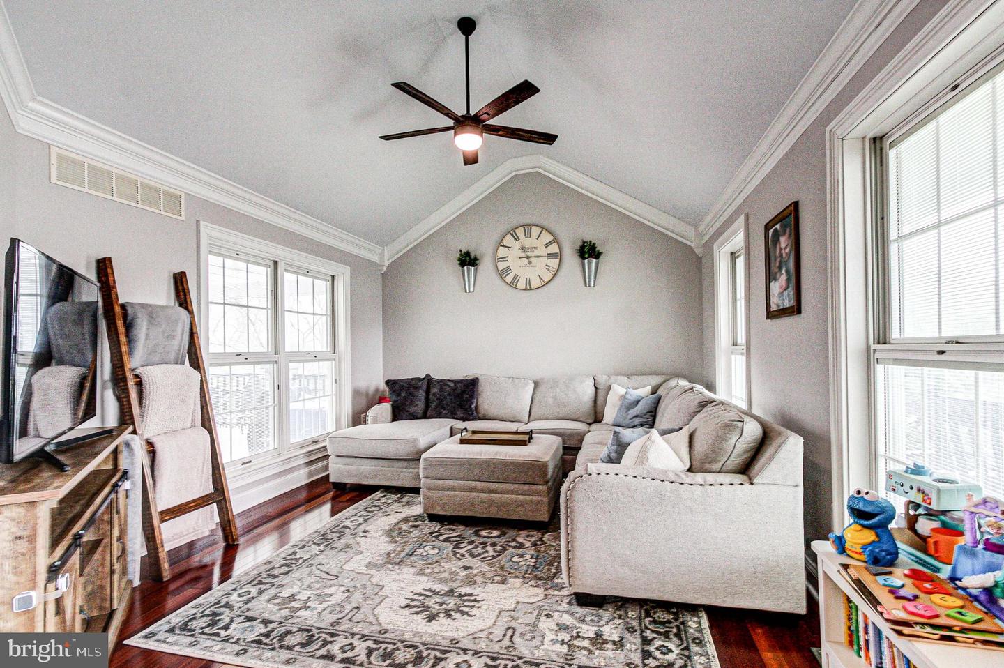 28 Pebble Beach Ln Property Photo 12
