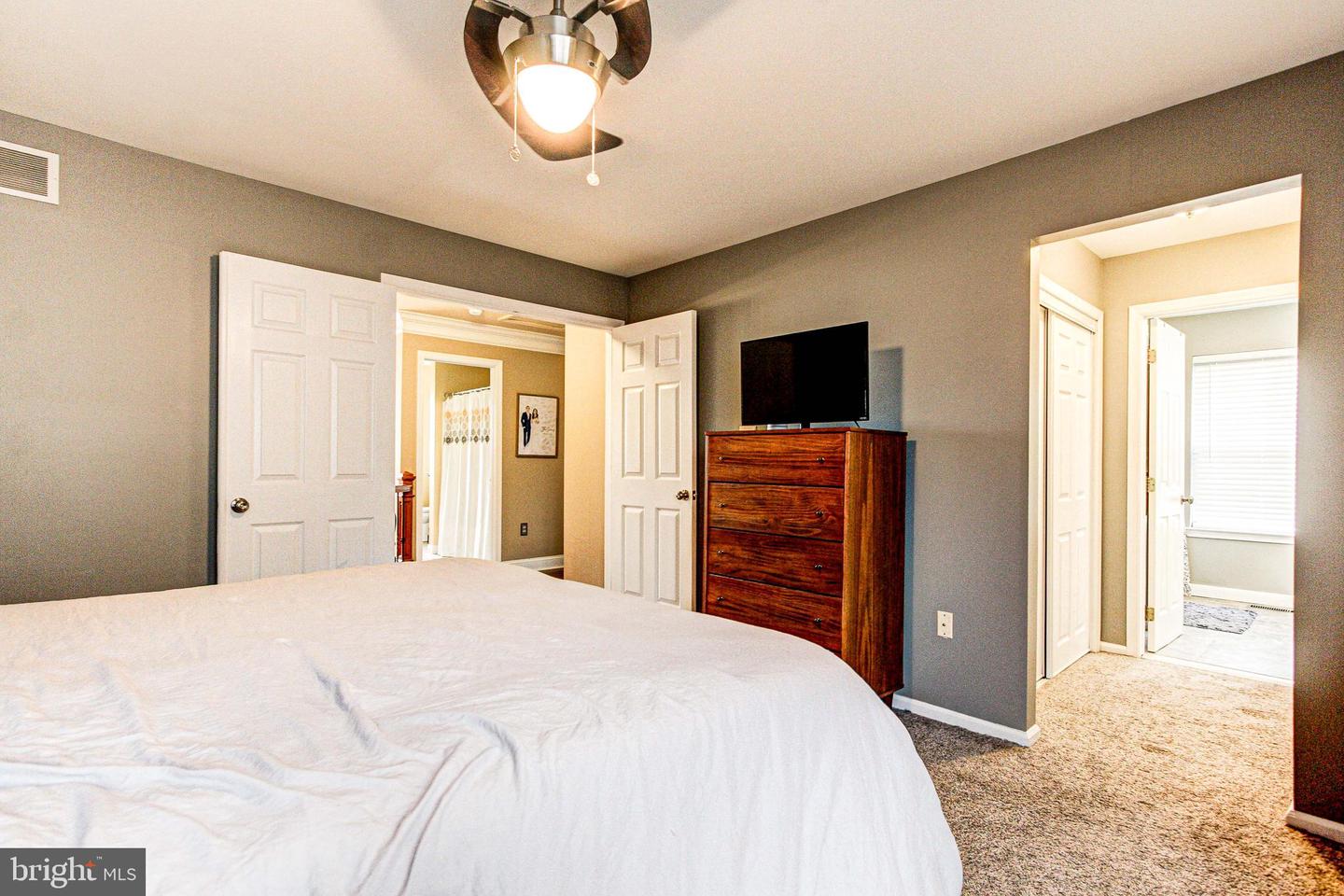 28 Pebble Beach Ln Property Photo 20