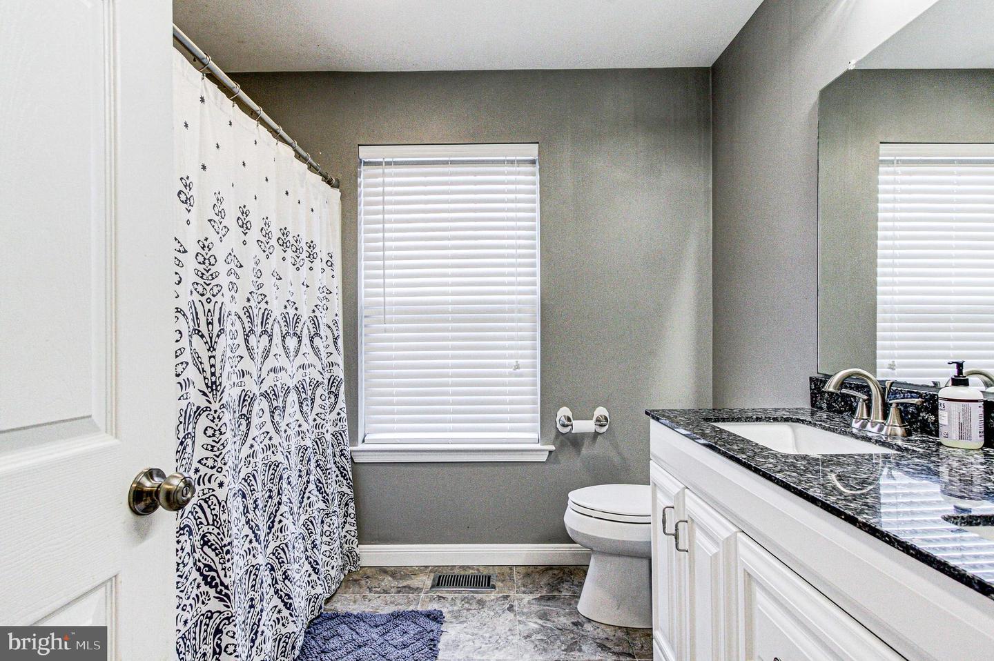 28 Pebble Beach Ln Property Photo 23