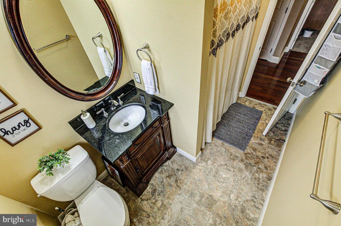 28 Pebble Beach Ln Property Photo 32