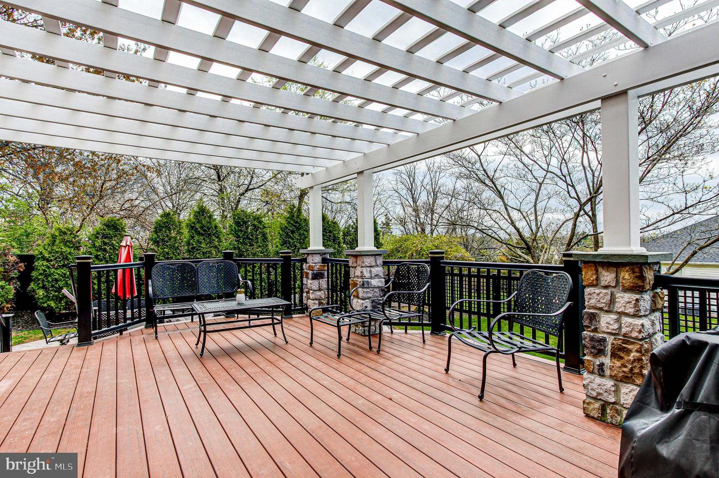 28 Pebble Beach Ln Property Photo 46