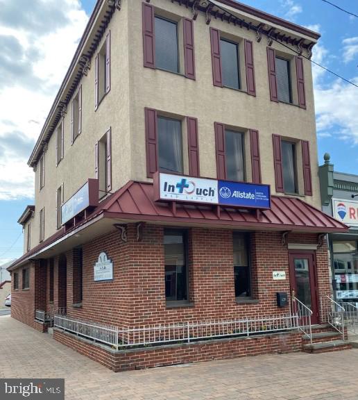 529 Fayette St #suite 102 Property Photo 1