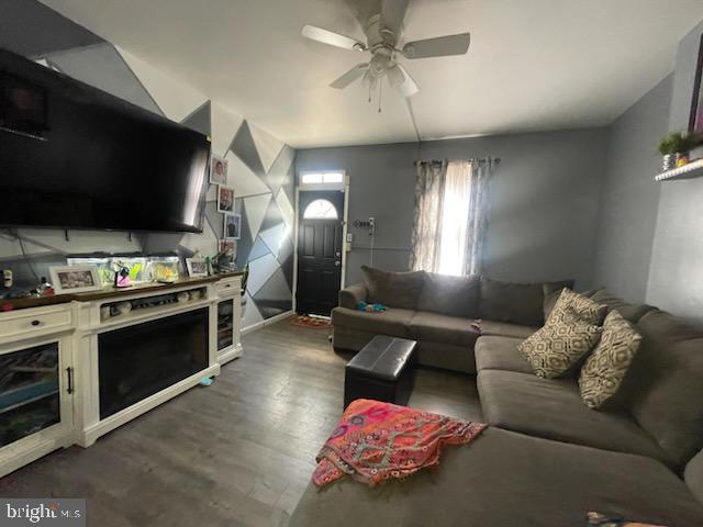 927 Jackson St Property Photo 4
