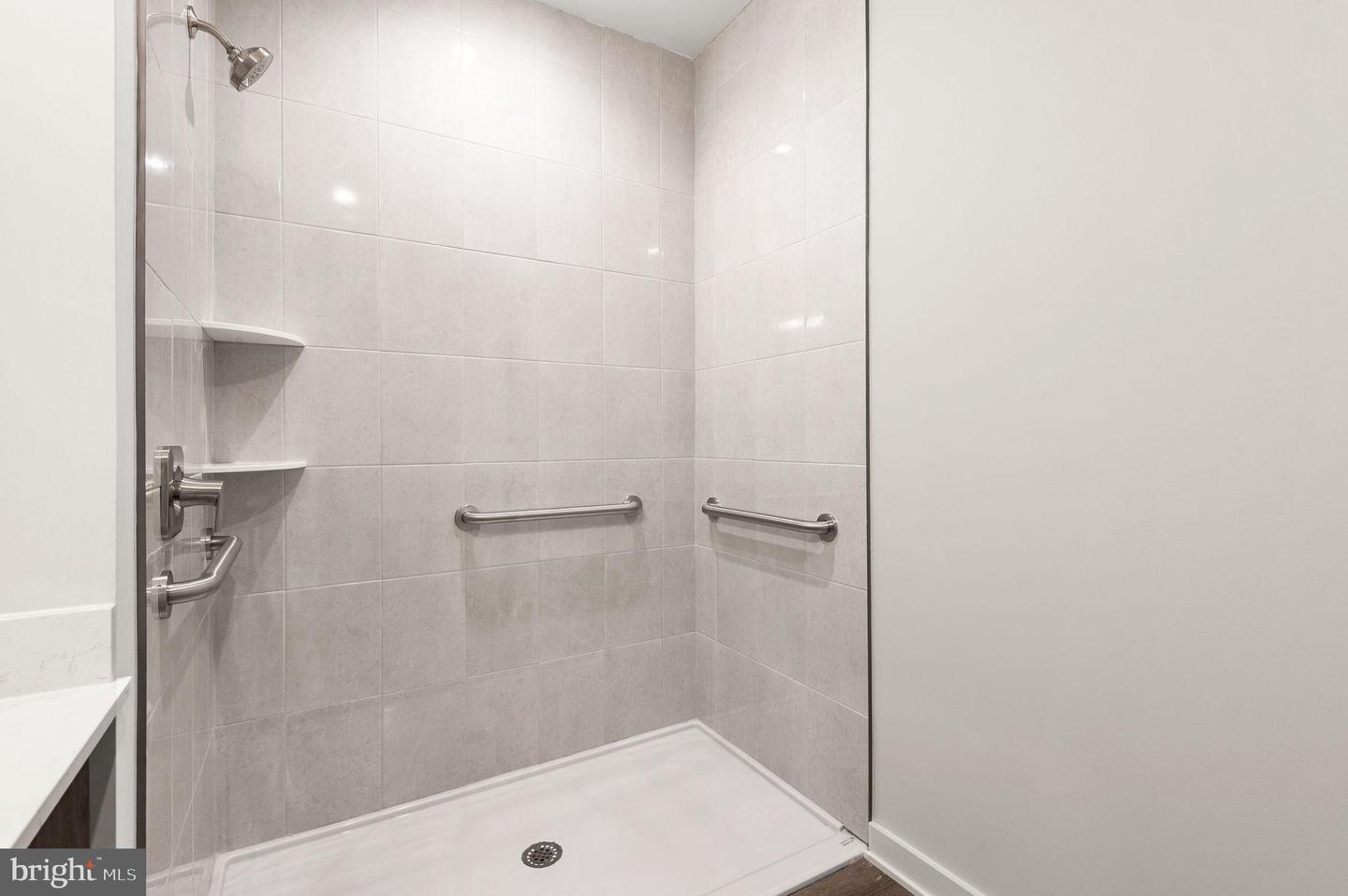 26 S York Rd #305 Property Photo 16