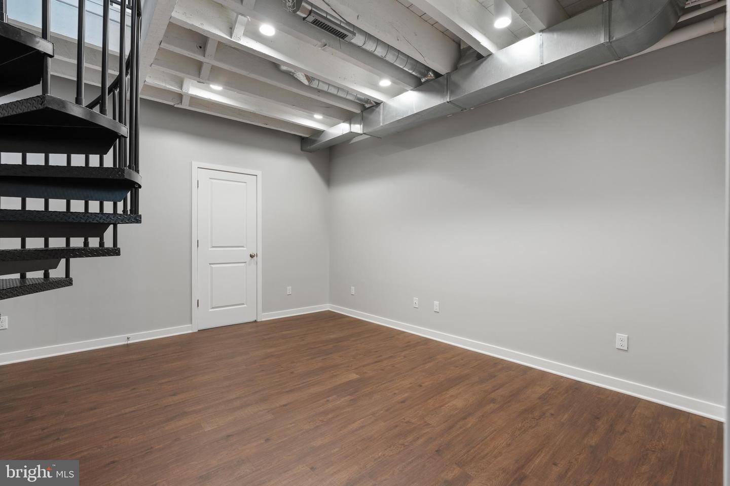413 Jefferson St #7 Property Photo 34