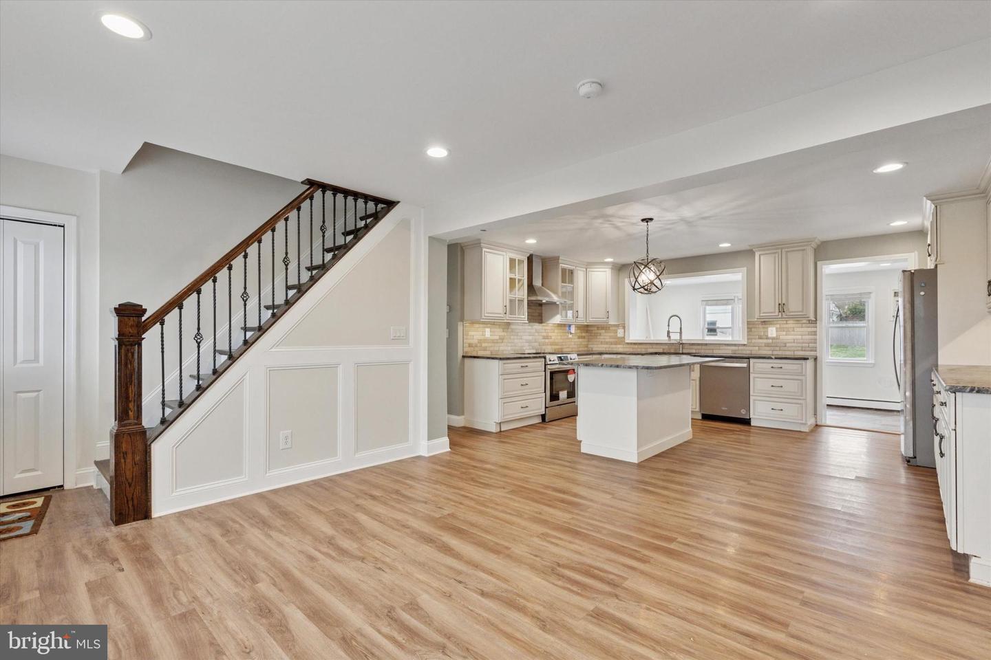 1833 Norristown Property Photo 3
