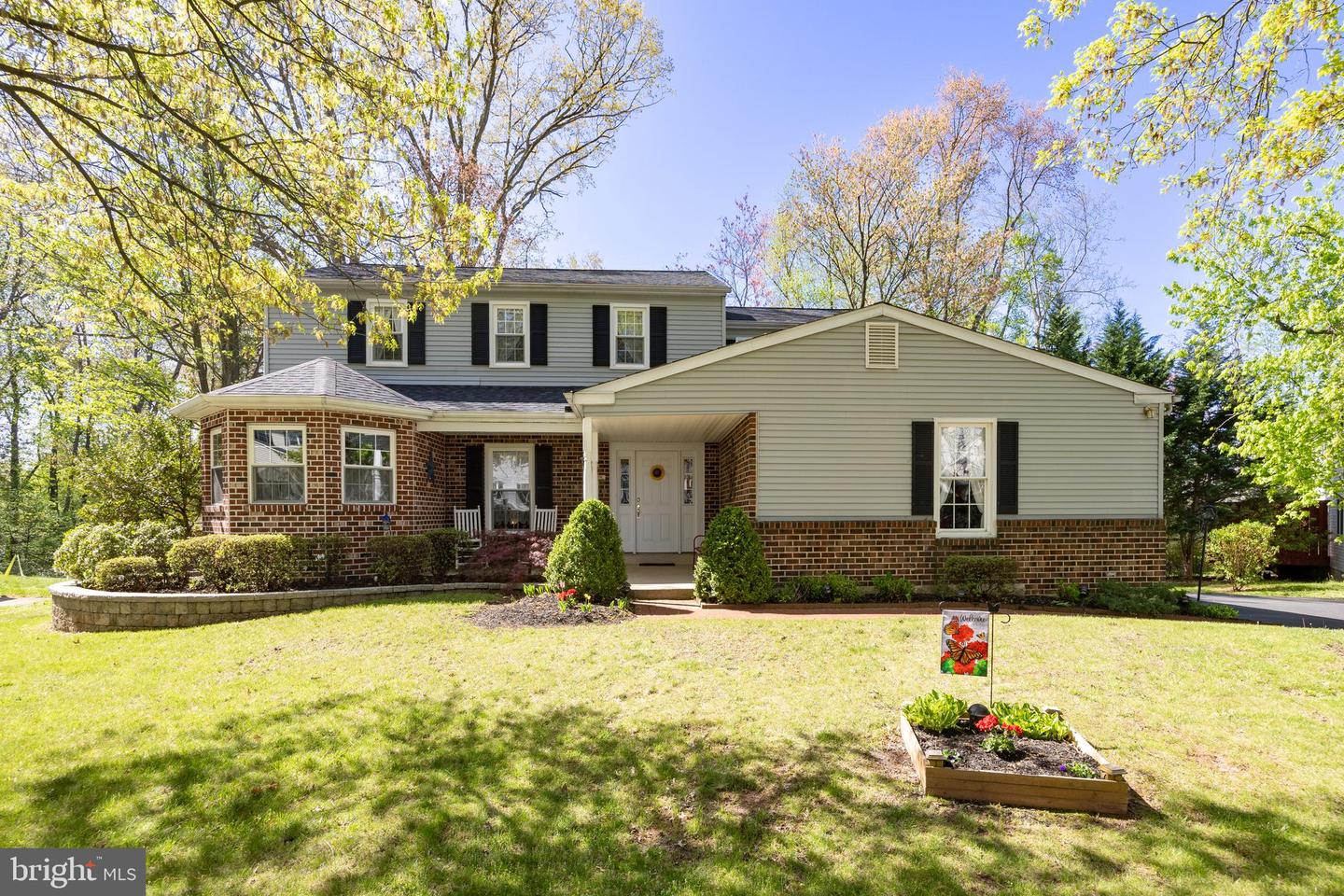 150 Larkin Ln Property Photo 1