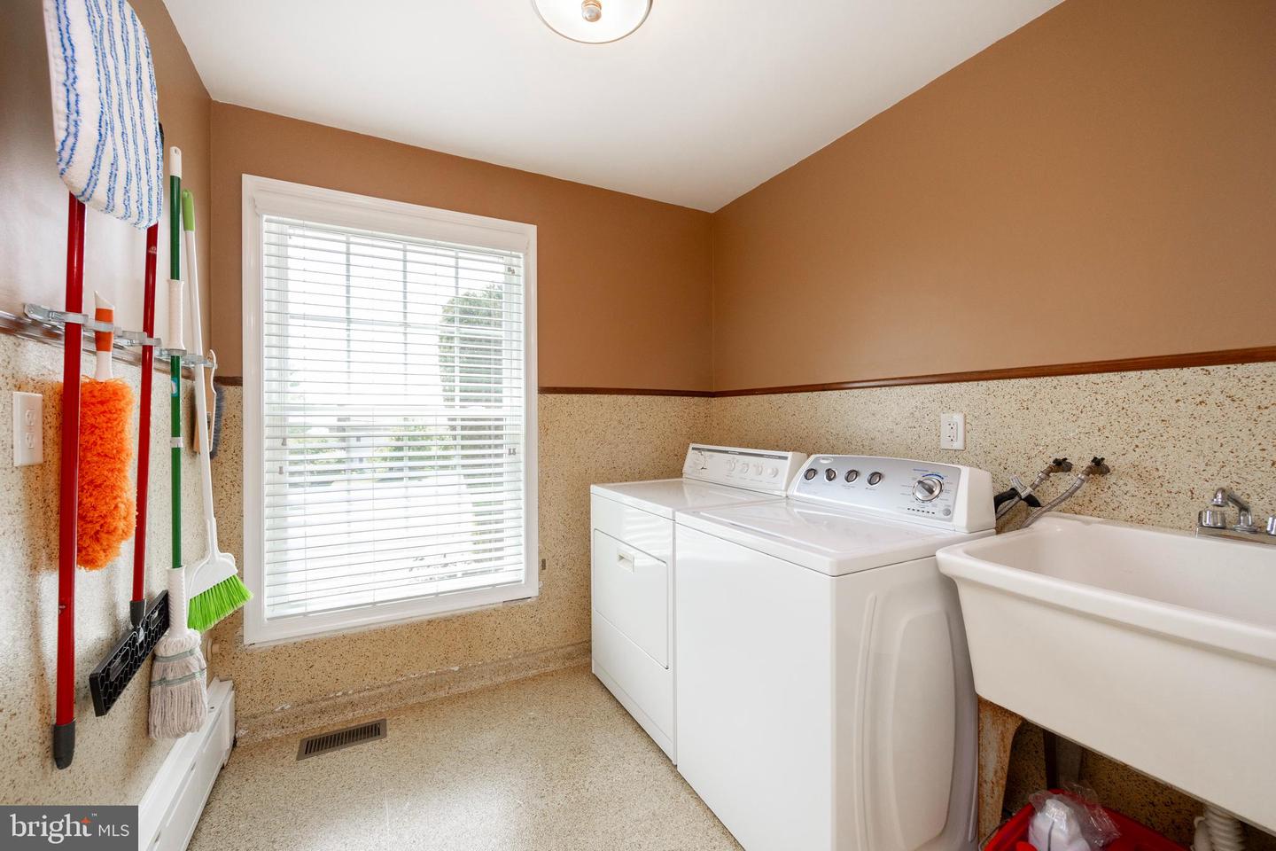 2821 Delta Property Photo 28