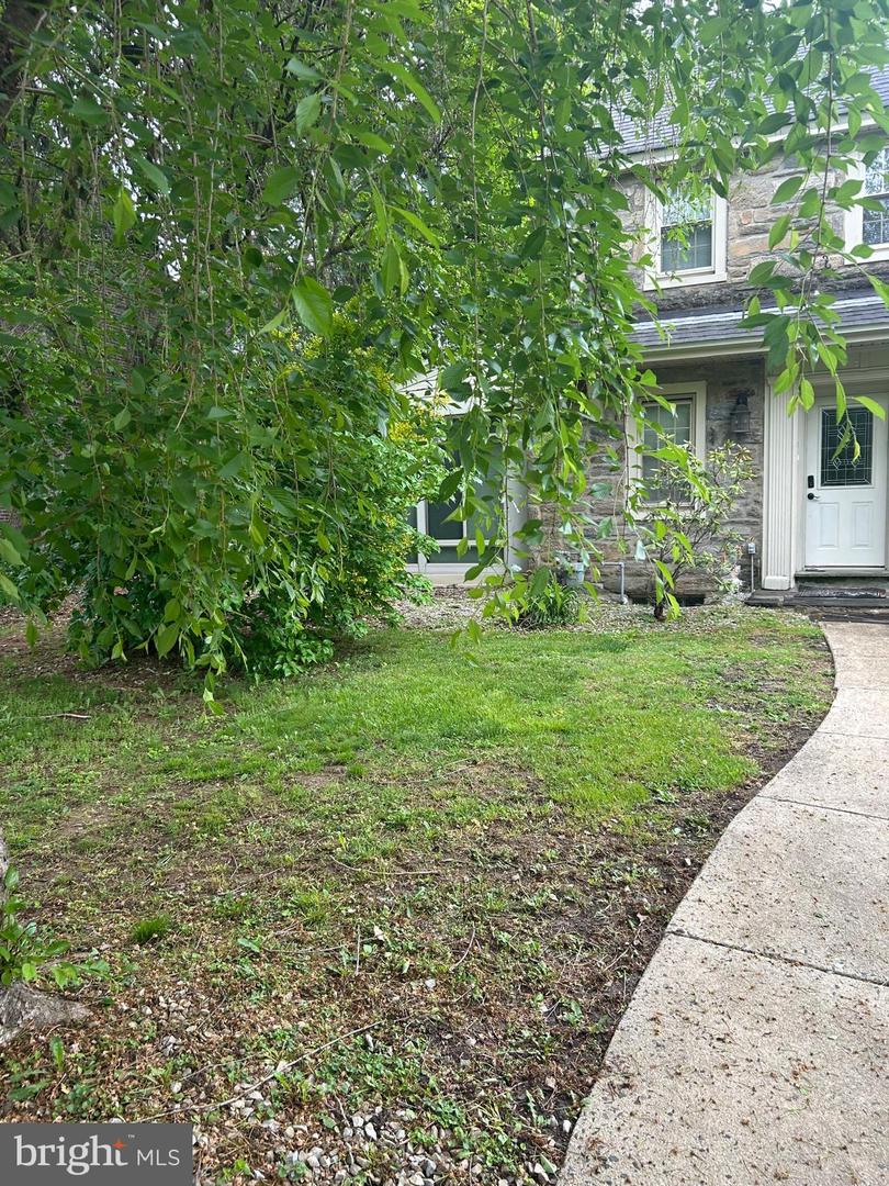 547 Baeder Rd Property Photo 2