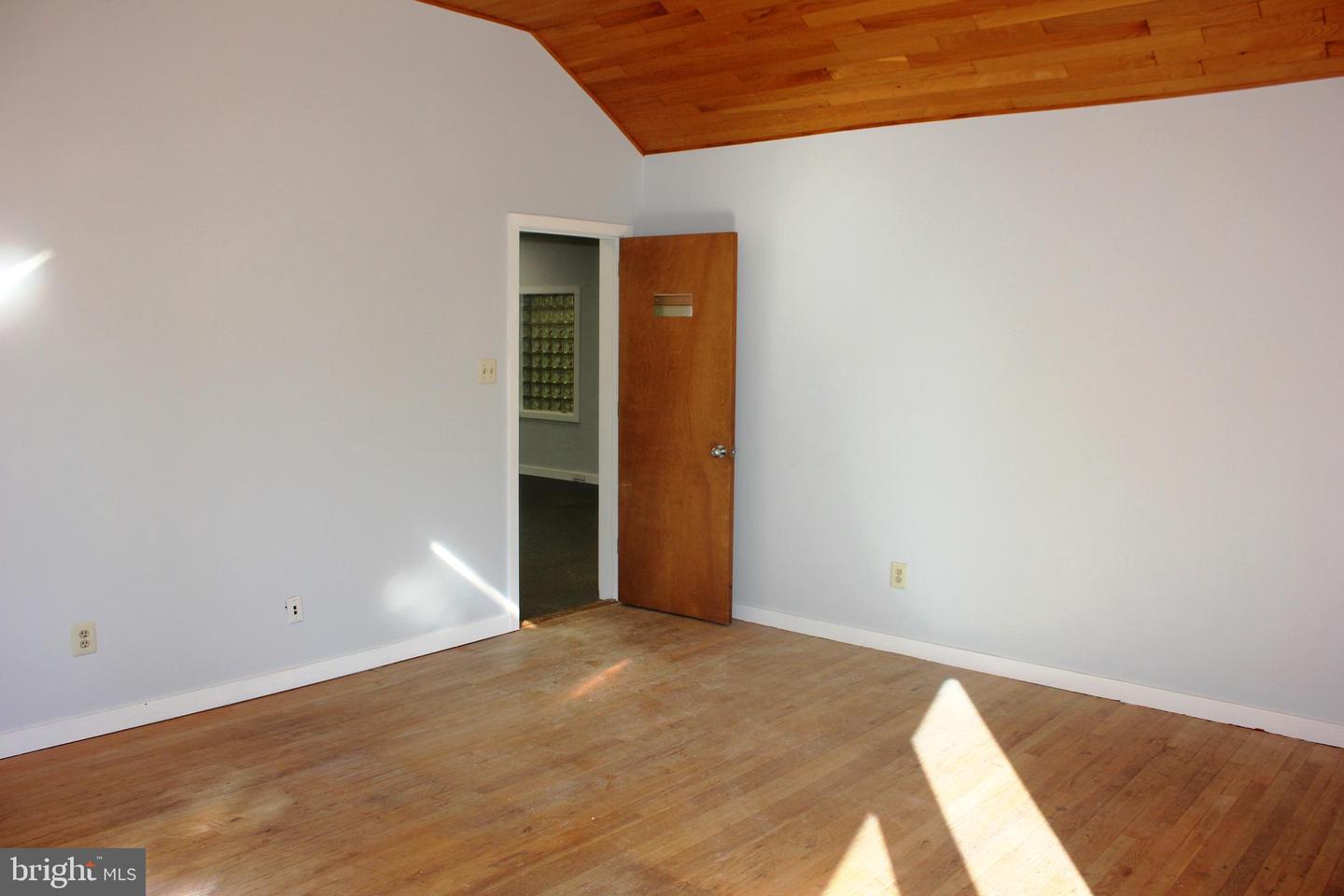 2616 N Broad St Property Photo 8