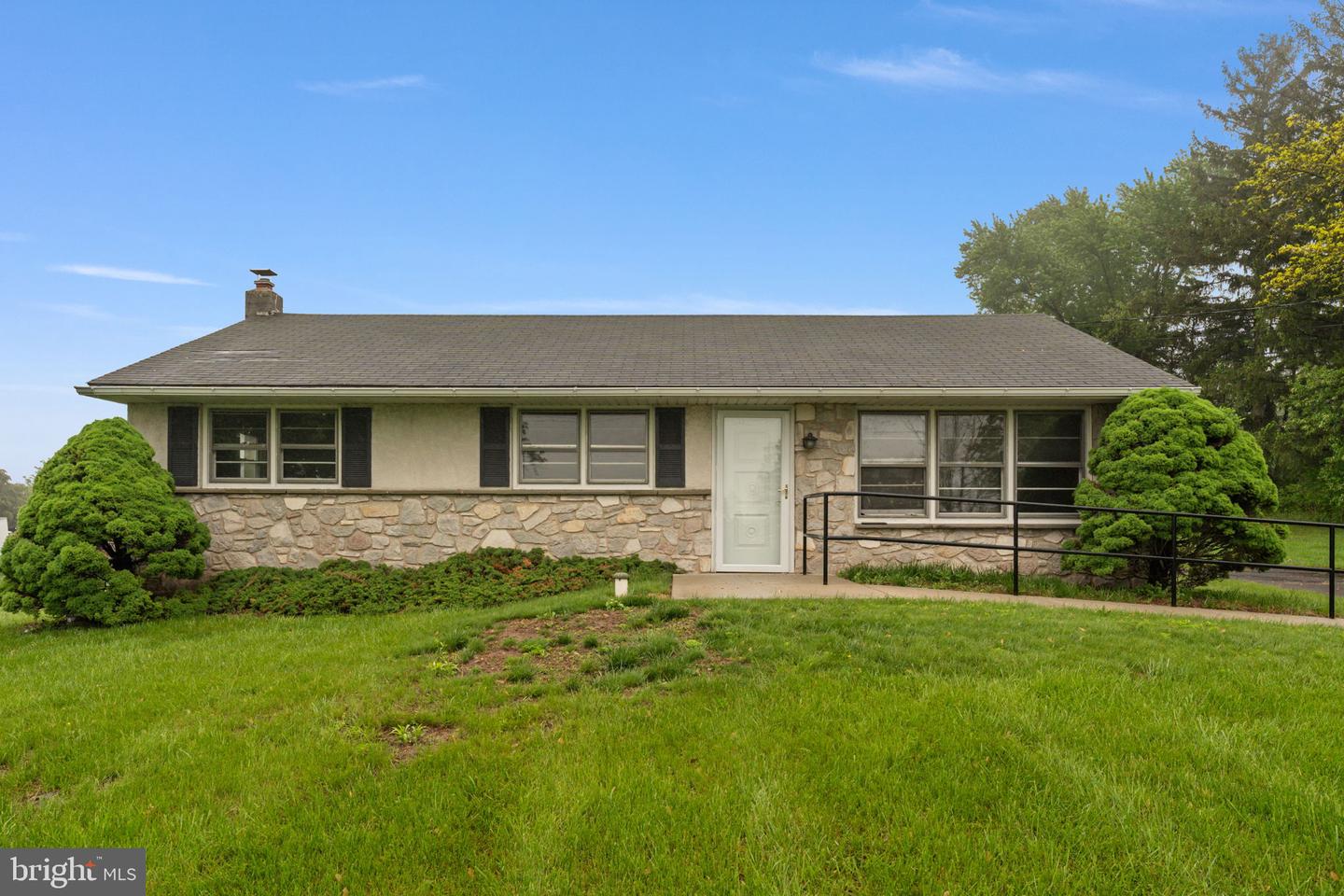 2410 Perkiomenville Rd Property Photo