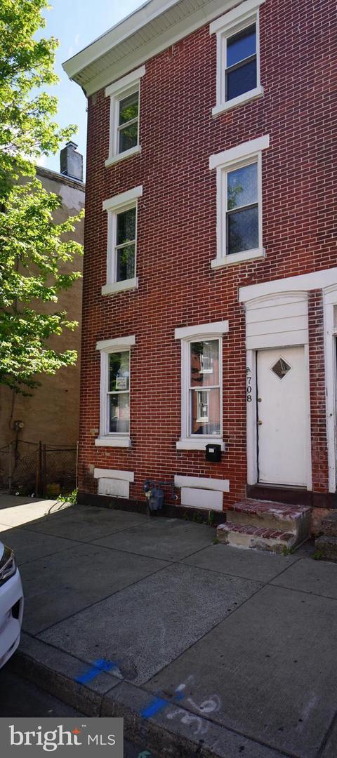 708 Kohn St Property Photo 1