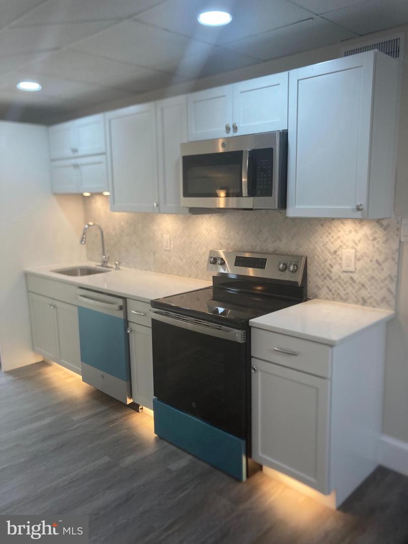 506 S Bethlehem Pike #b12 Property Photo 4