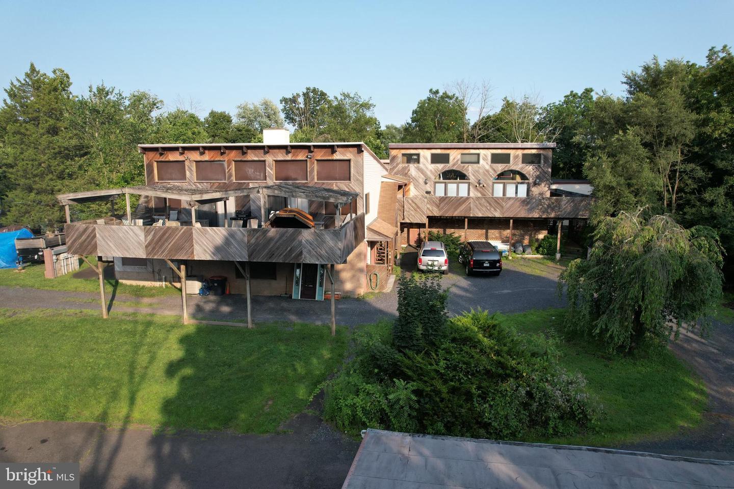 1486 W Main St Property Photo