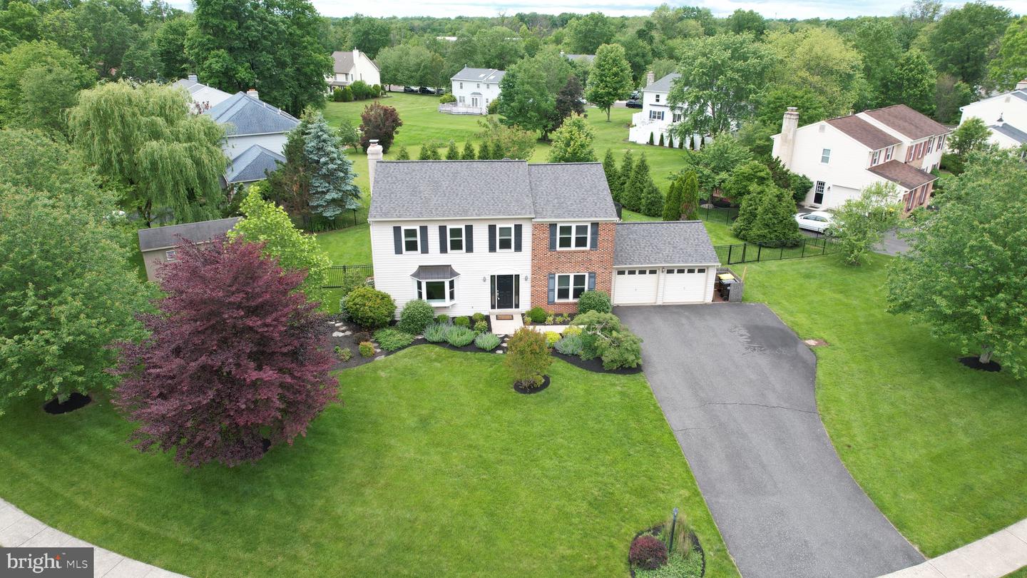 1648 Forest Hills Dr Property Photo
