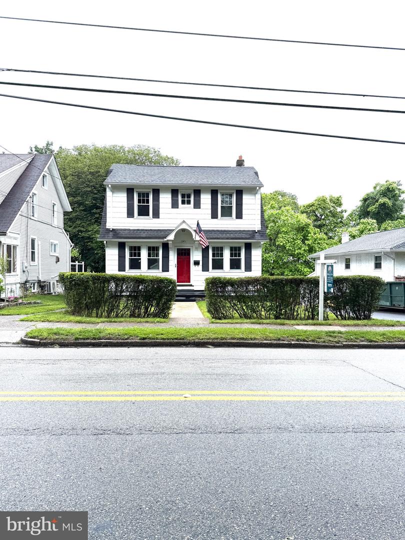 241 EDGE HILL RD