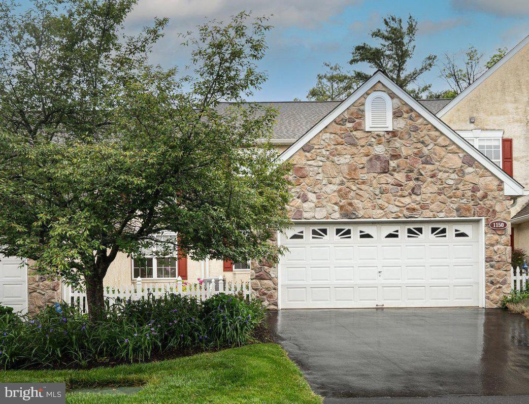 1150 Harrogate Way Property Photo 1