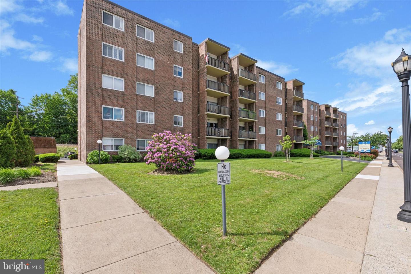 1610 THE FAIRWAY #W504 Property Photo 1