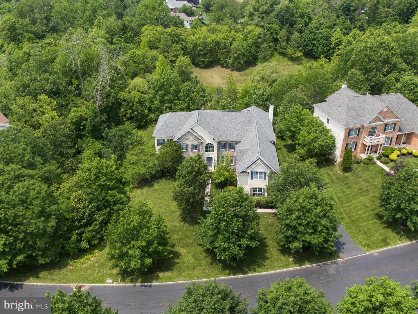 9 Goldfinch Cir Property Photo 6