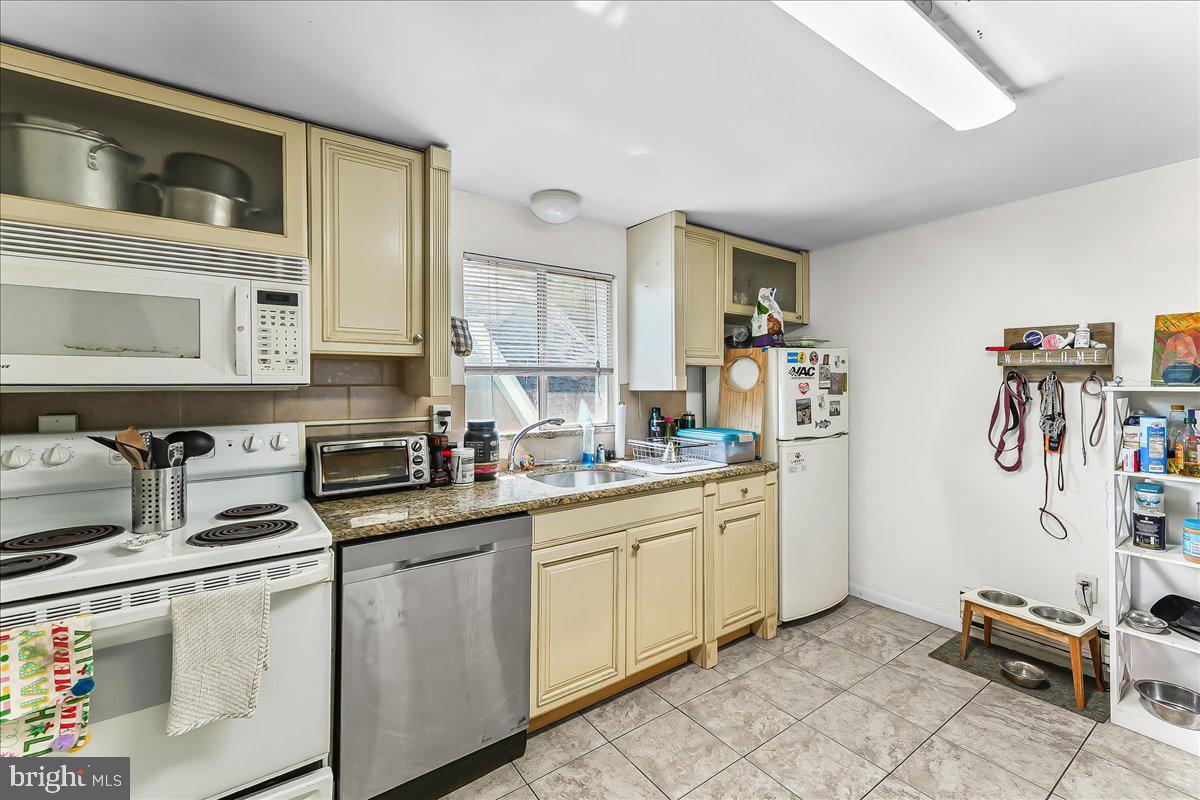 828 Matsonford Rd Property Photo 30