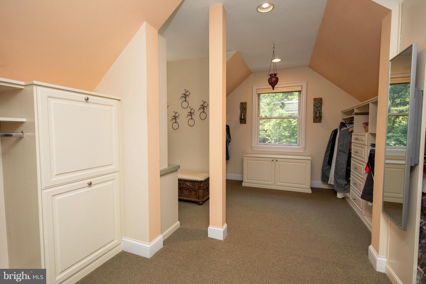 1695 Huntingdon Rd Property Photo 28