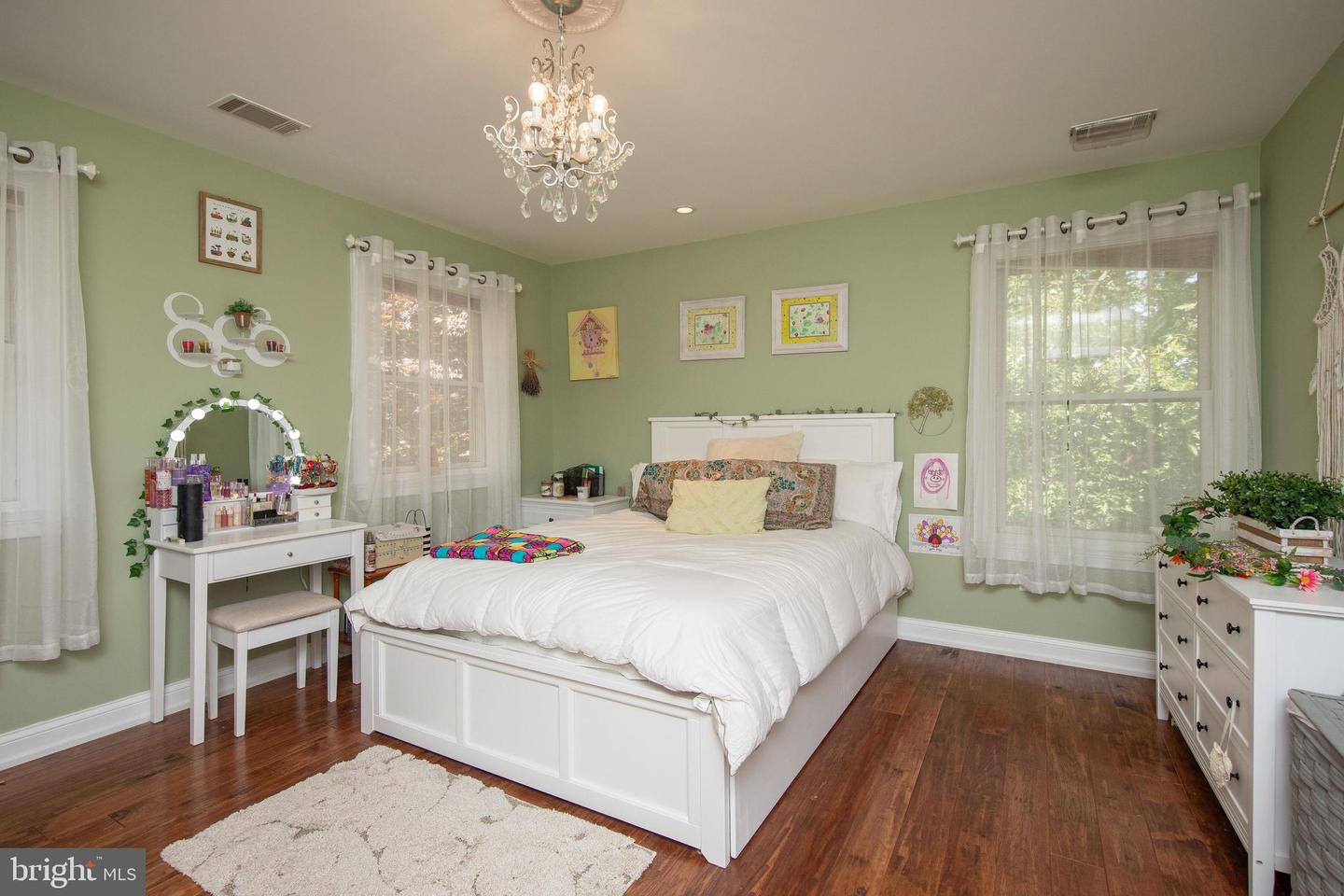 1695 Huntingdon Rd Property Photo 34