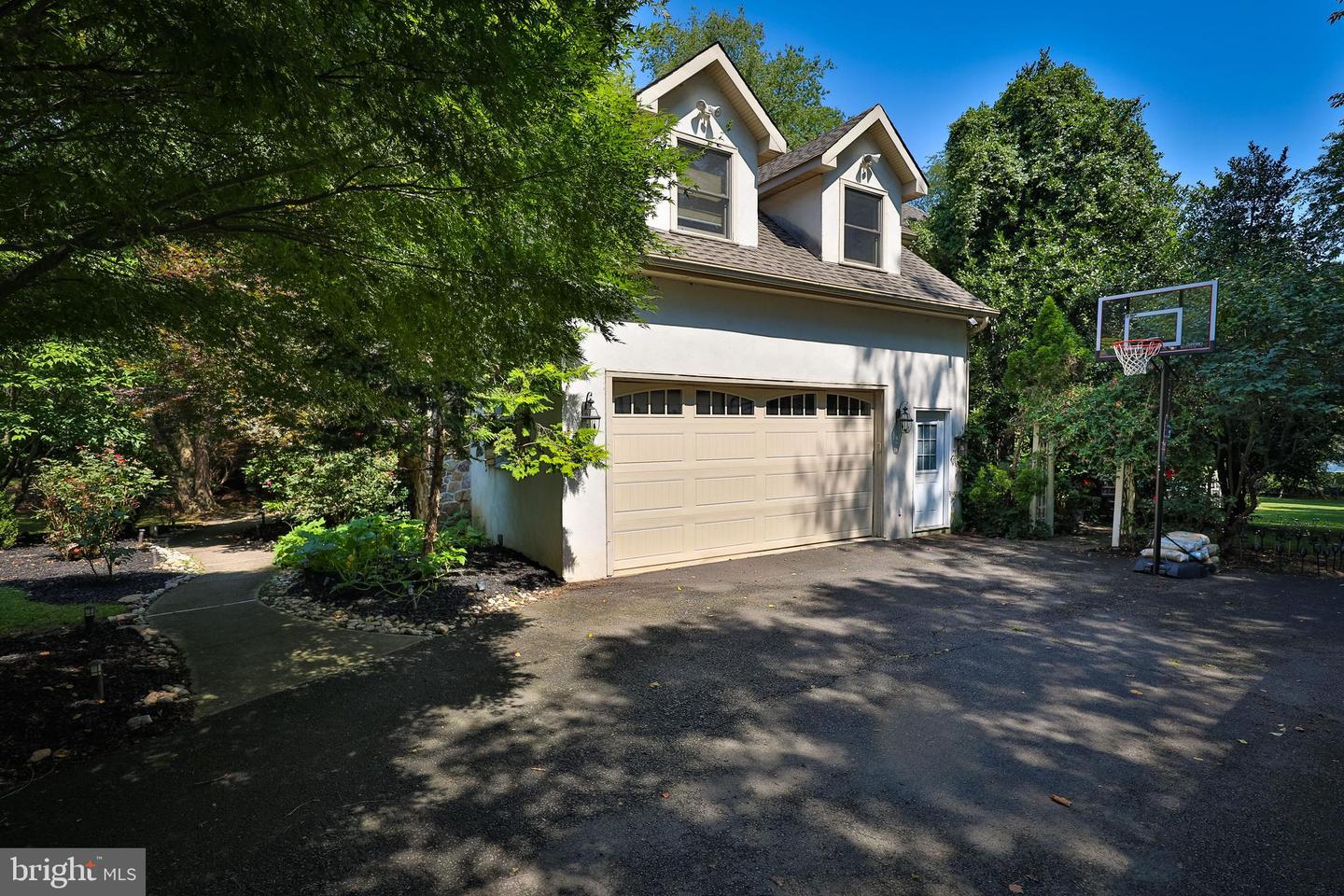 1695 Huntingdon Rd Property Photo 46