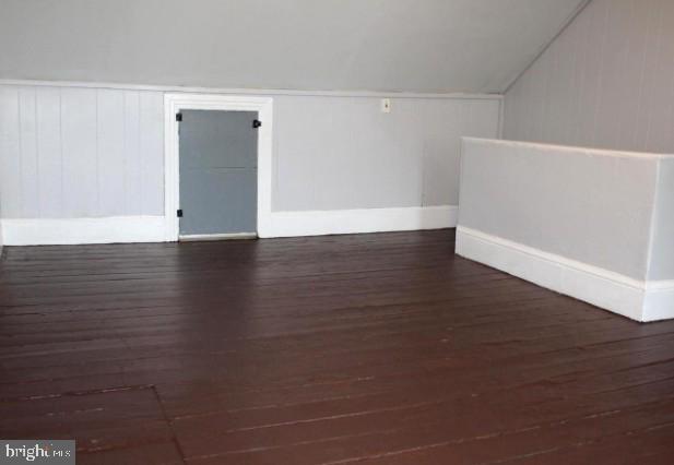 348-1/2 Lincoln Ave Property Photo 11