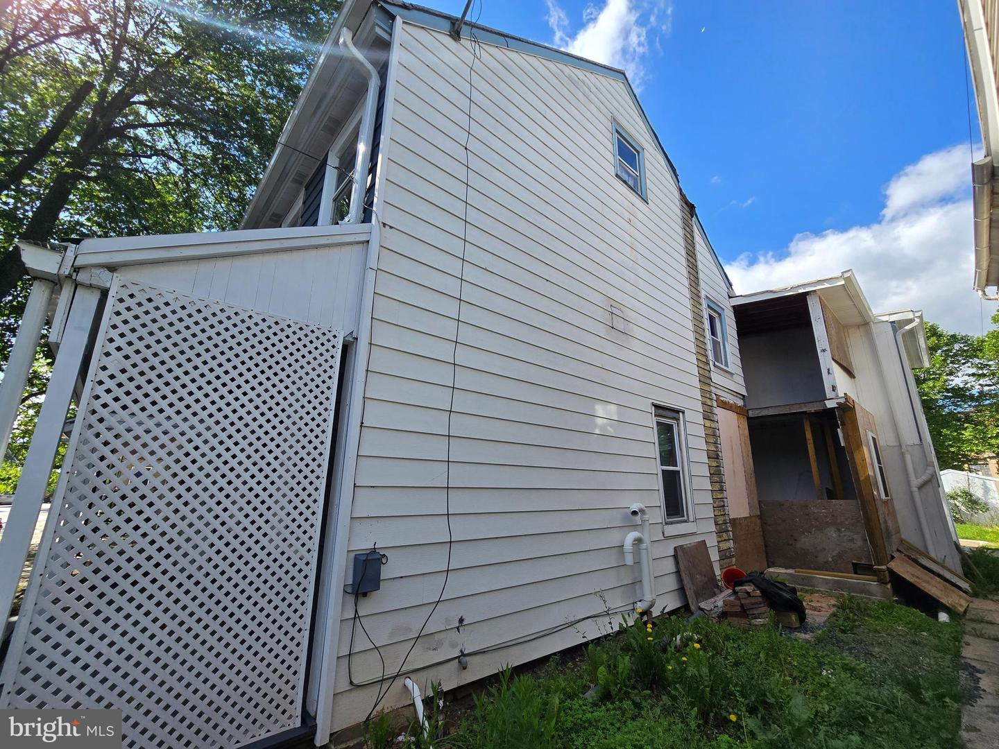 245 Beech St Property Photo 9