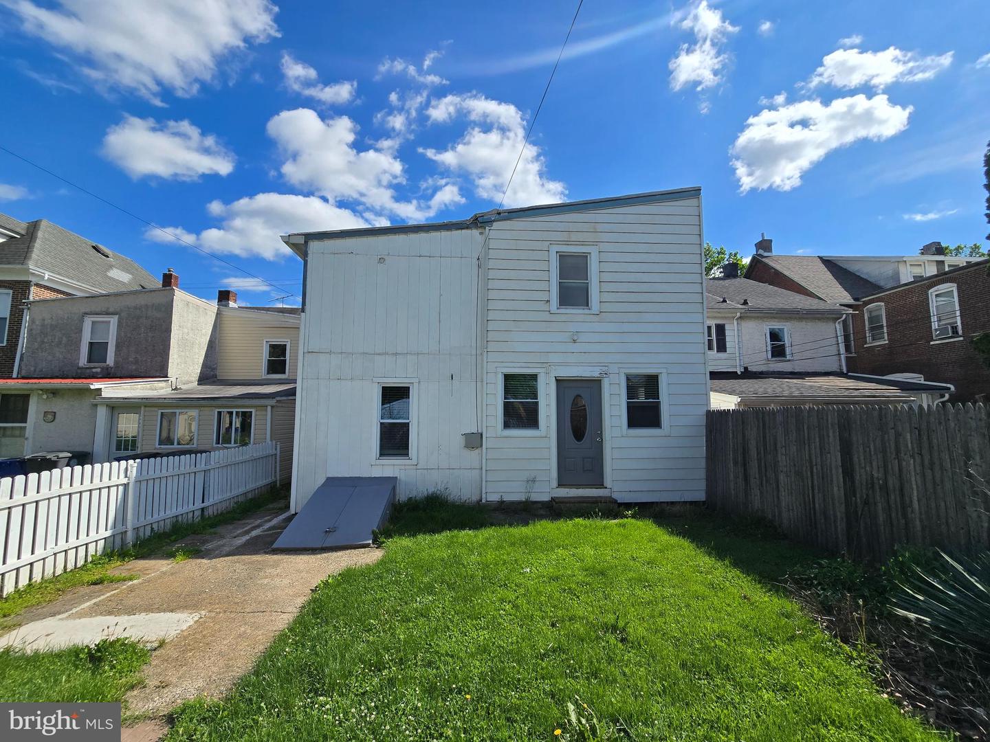 245 Beech St Property Photo 13