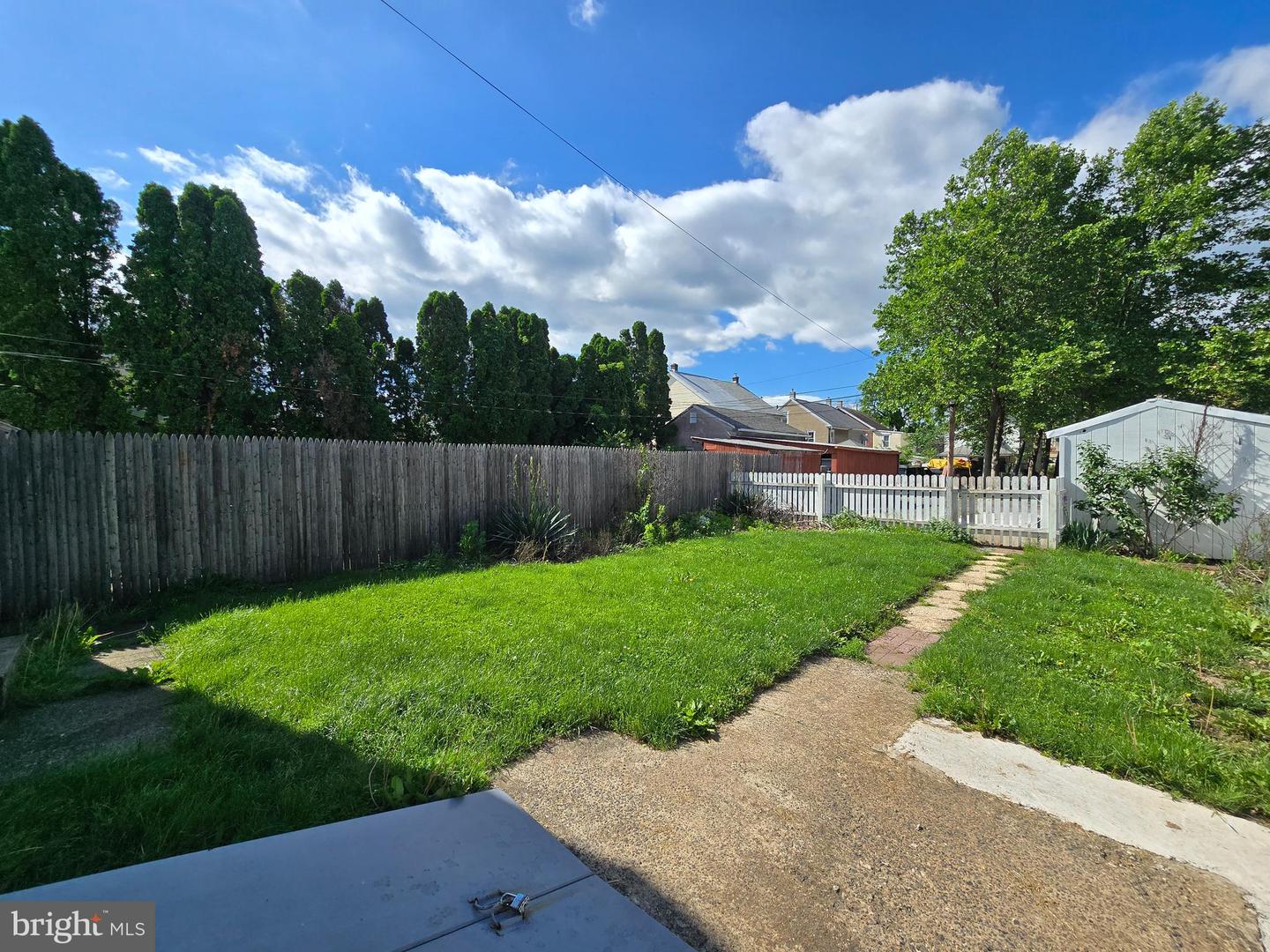 245 Beech St Property Photo 14