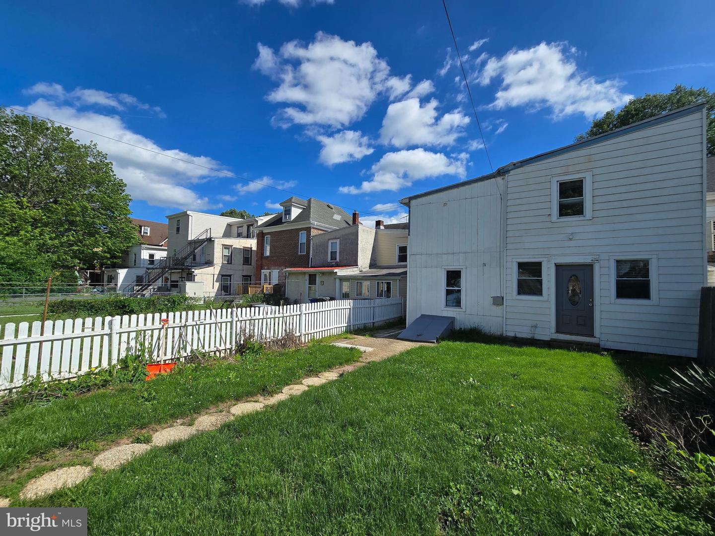 245 Beech St Property Photo 15