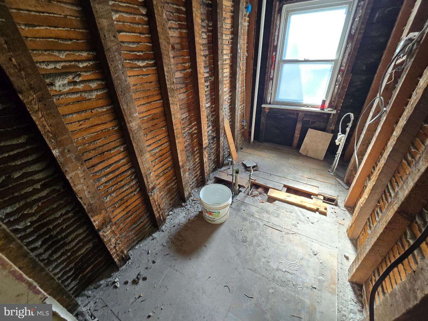 245 Beech St Property Photo 45