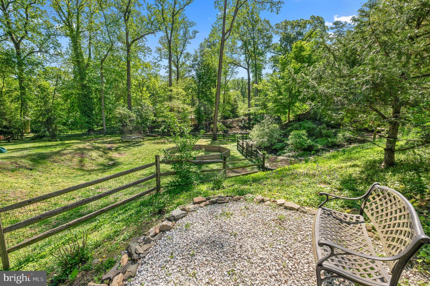 351 Laurel Ln Property Photo 63