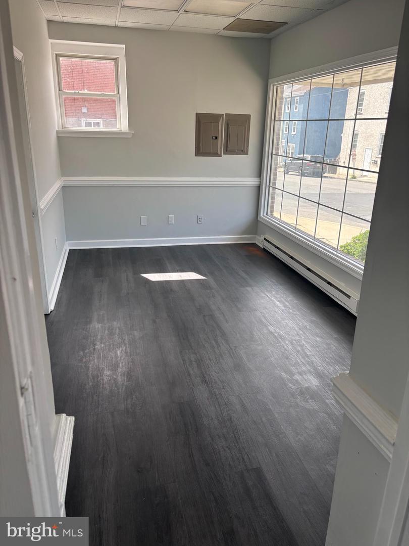 600-602 E Airy St #1a Property Photo 5
