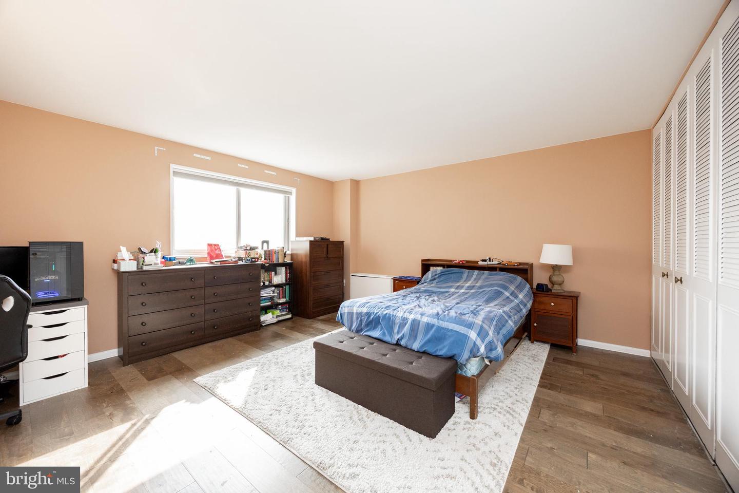 309 Florence Ave #420-n Property Photo 16