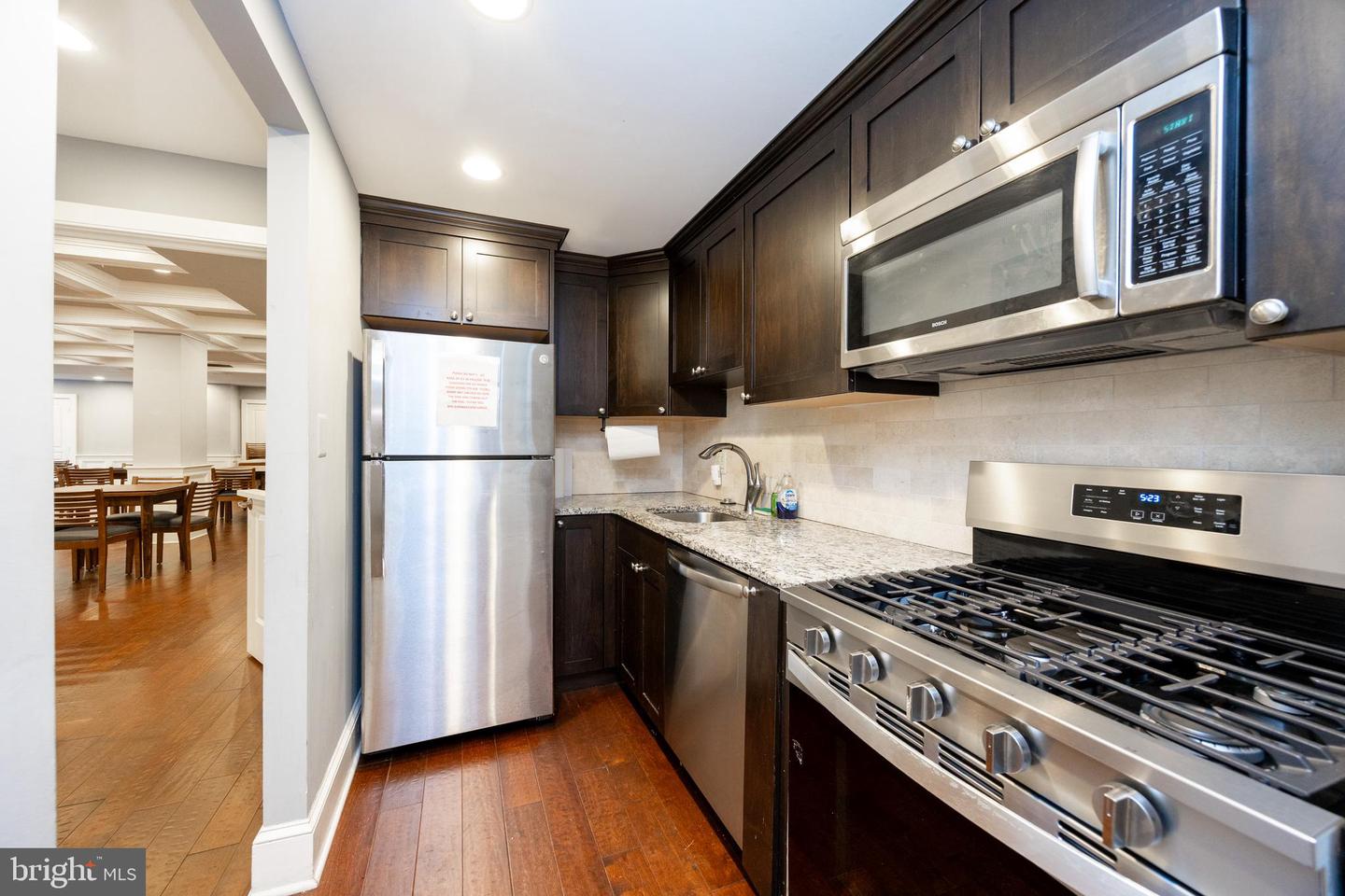 309 Florence Ave #420-n Property Photo 26